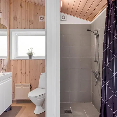 Feriehus Yngve - 1-2km From The Sea By Interhome *