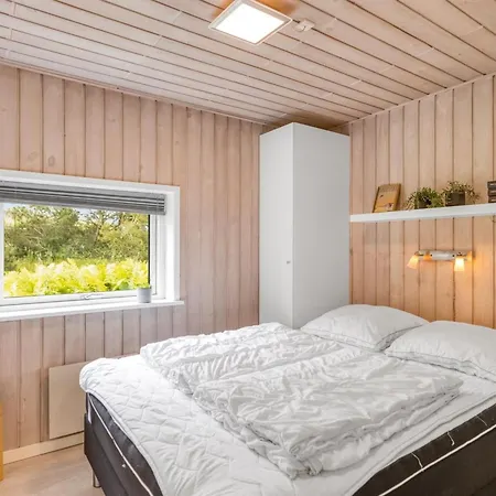 Сasa de vacaciones Yngve - 1-2km From The Sea By Interhome *