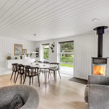 Yngve - 1-2km From The Sea By Interhome Feriehus